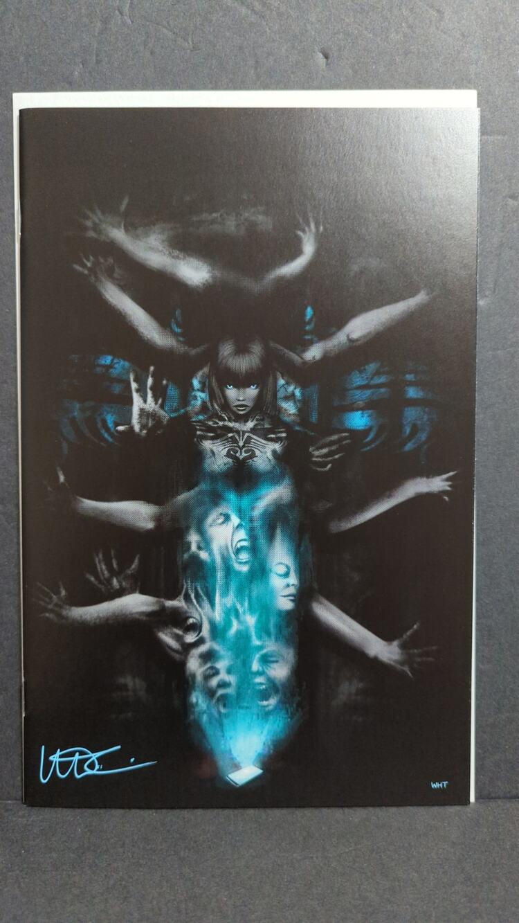 W0RLDTR33 #1 William Toliver SIGNED Exclusive‎ Variant - Ltd to 333 in NM!